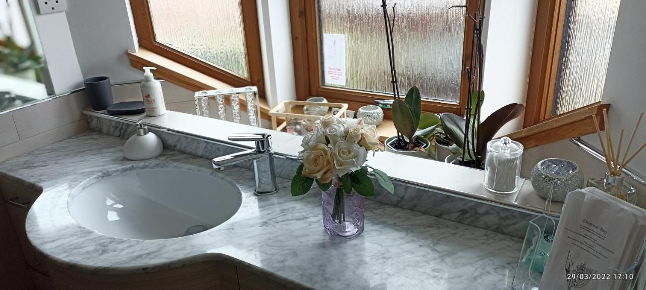 Outlander Boutique B&B Super King Cruden Bay Экстерьер фото